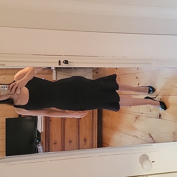 Black dress Le Château - Picture 6 of 6